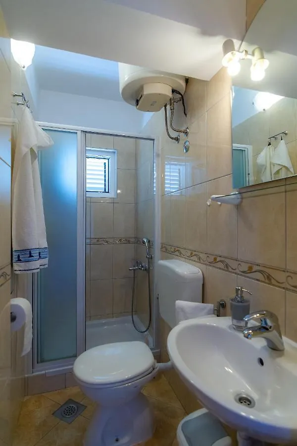 Apartment Apartman Haus Maja Banjol