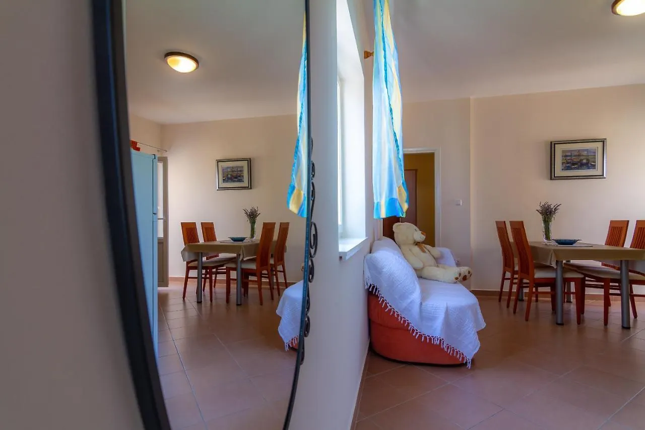 Apartman Haus Maja Banjol Croatia