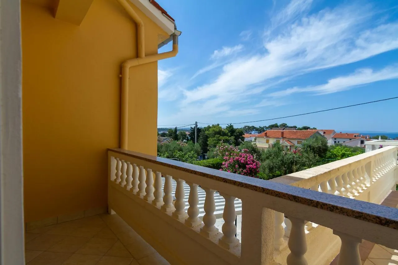 Apartman Haus Maja Banjol Apartment