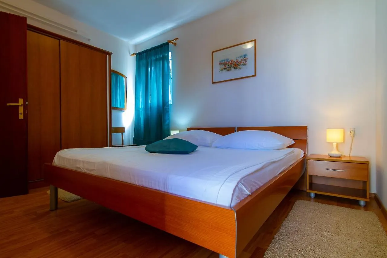 Apartment Apartman Haus Maja Banjol Croatia