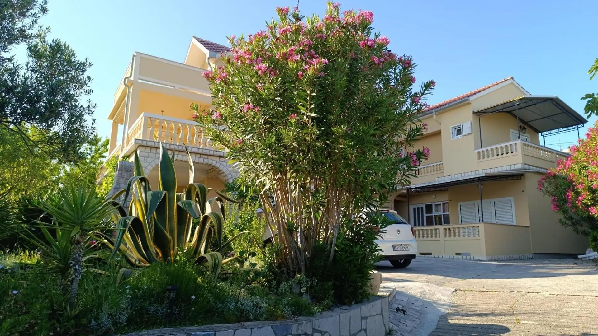Apartman Haus Maja Banjol 0*,  Croatia