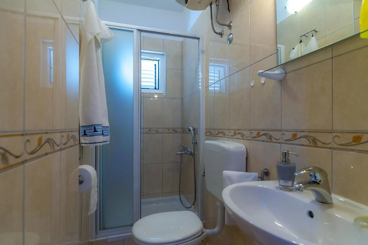 Daire Apartman Haus Maja Banjol Hırvatistan